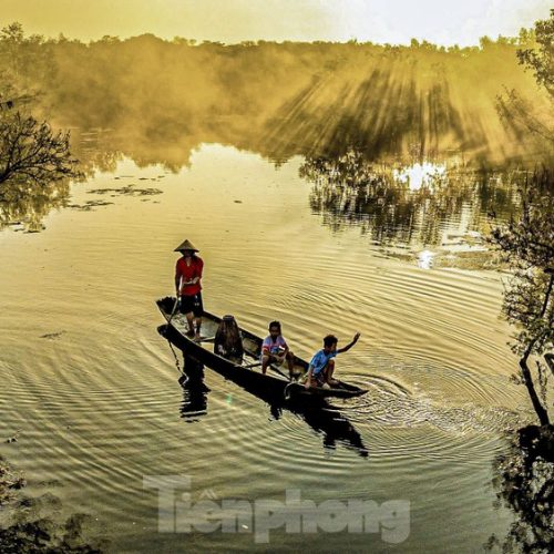 Tham quan tại Rú Chá